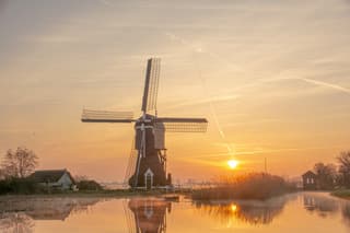 Zonsopkomst met nevel