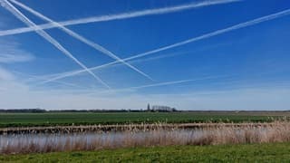 Vliegstreep met schaduw