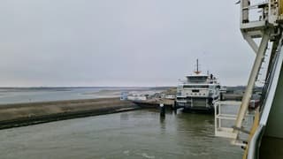 Grijze overtocht op het Marsdiep 