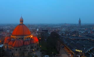 Grijze start van de dag in Beverwijk