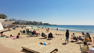 Gezellig druk op het strand van Benidorm 