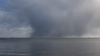 Winterse Buien en Valstrepen boven Waddenzee