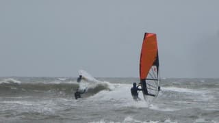 Steenkoude harde wind 