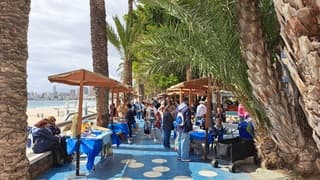 Gezellige kraampjes op de boulevard van Benidorm 