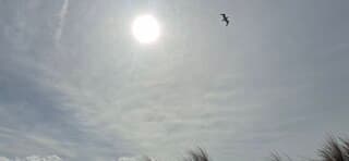Prachtige wolkenlucht boven Scheveningen 