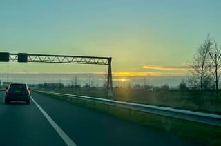 Zonsondergang vkakbij bij Schiphol 