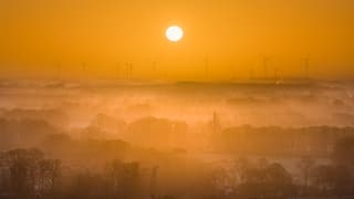 fraaie zonopkomst boven Woold bij Winterswijk