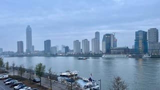 Nevelig en vochtige start van de ochtend 