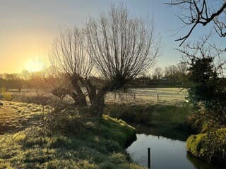 De dag begon koud met zon en wolken