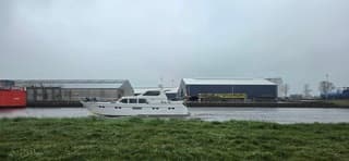 Dichte bewolking en miezer regen boven de provincie Groningen 