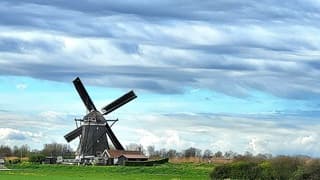 Mooie wolkenlucht en Zon...  Weinig wind 