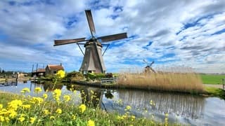 Mooie wolkenlucht en Zon...  Weinig wind 