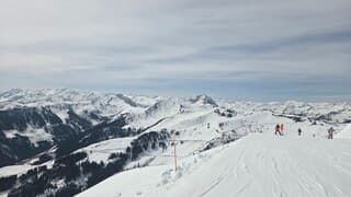 Kirchberg in tirol op de berg nog winters maar voor hoelang nog