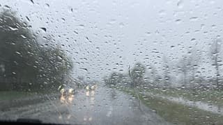 Na een droge zonnige dag, nu avondregen