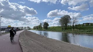 Zon en stapelbewolking