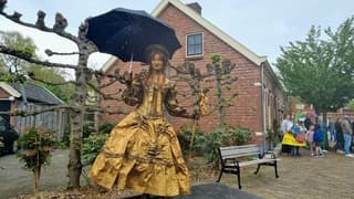 15.00 uur, regenbui in Borne