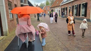 15.30 uur, bui in Borne