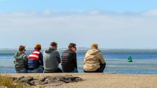 Vriendelijk weer met zon en genieten aan zee