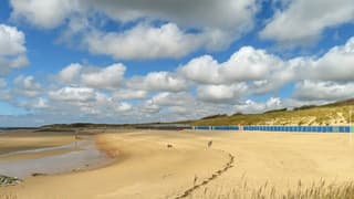 Vriendelijk weer met zon en stapelwolken