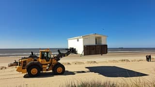 Vervoeren van de strandhuisjes 