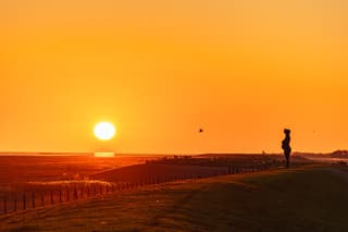 zonsopkomst Holwerd aan wad 22-04-2026