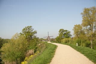 Zonnig blauwe hemel