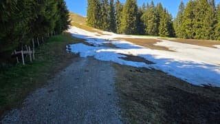 Brixen im Thale sneeuw weg en tijd voor de zomer maar ook nog sneeuwresten