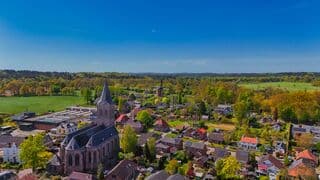 zon, afgewisseld met sluierbewolking