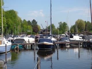 En het zonnetje breekt door in de haven. Prima vaarweer!