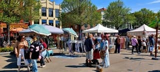 Gezellige drukte op de Ibiza markt 