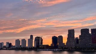 Avondrood, water in de sloot?