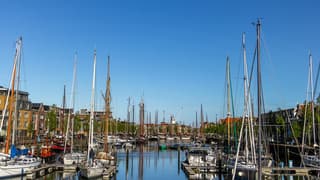 Strak blauwe lucht