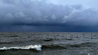 Onstuimig IJsselmeer 