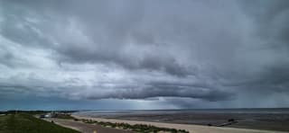 Dreigende lucht boven Harlingen