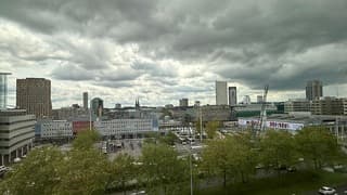Donkere wolken boven Eindhoven 