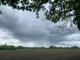 Wolk en regenval