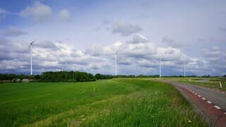 Zon, prachtige wolkenluchten en veel wind in Midden-Nederland 