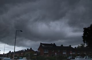 Draaiwolk boven centrum Enschede