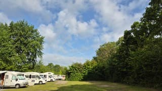 Eindelijk warm en zonnig op de camping 