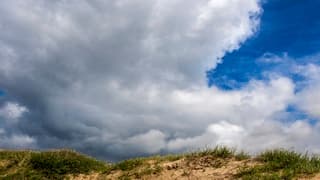 ZON WIND EN WOLKEN