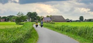 Regenwolken boven de provincie Groningen vanmiddag 