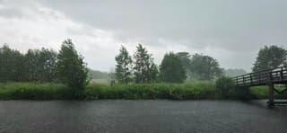 Regenbuien in de provincie Groningen vanmiddag 