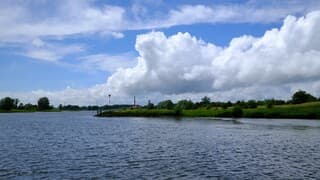 Prachtige wolkenluchten langs de Neder-Rijn