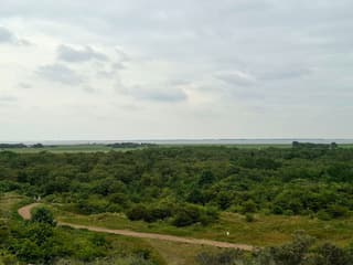 BEWOLKTE DAG OP SCHIERMONNIKOOG 