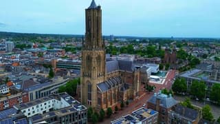 Grijs en drukkend weer in Arnhem vandaag 