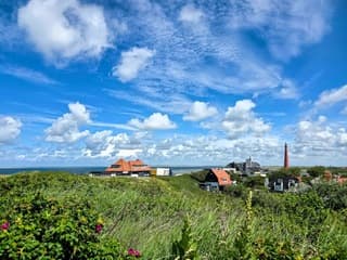 Wolken,blauwe lucht,zon,wind in Den Helder...