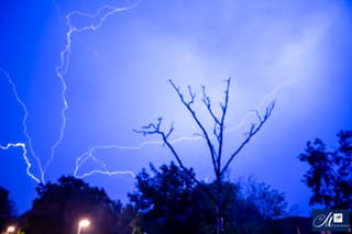 Onweer boven Den Haag