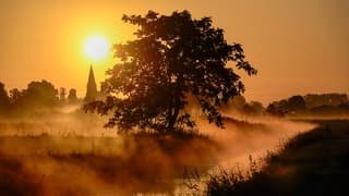 Zonsopkomst met mist